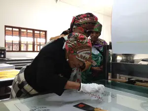 Sara Cao is an artist at The Kuru Art Project