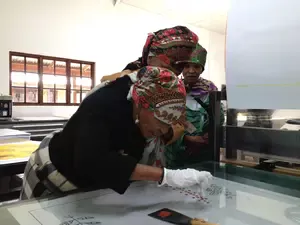 Sara Cao is an artist at The Kuru Art Project